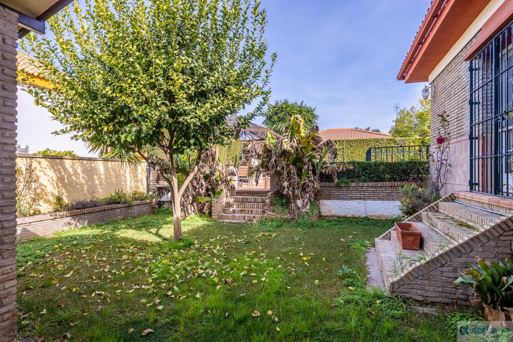 For sale of chalet in Valencina de la Concepción