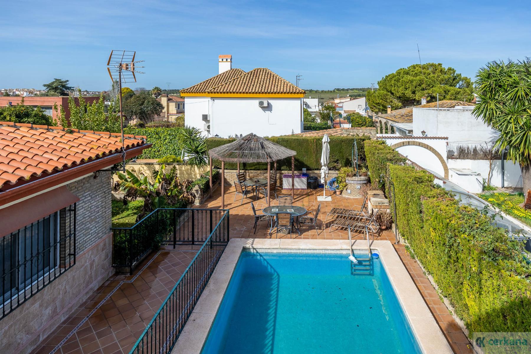 For sale of chalet in Valencina de la Concepción