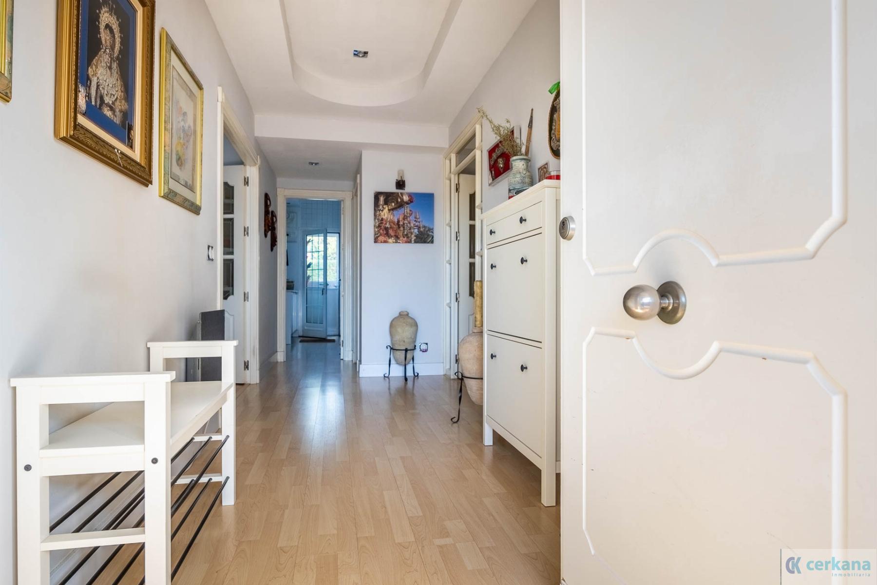 For sale of chalet in Valencina de la Concepción