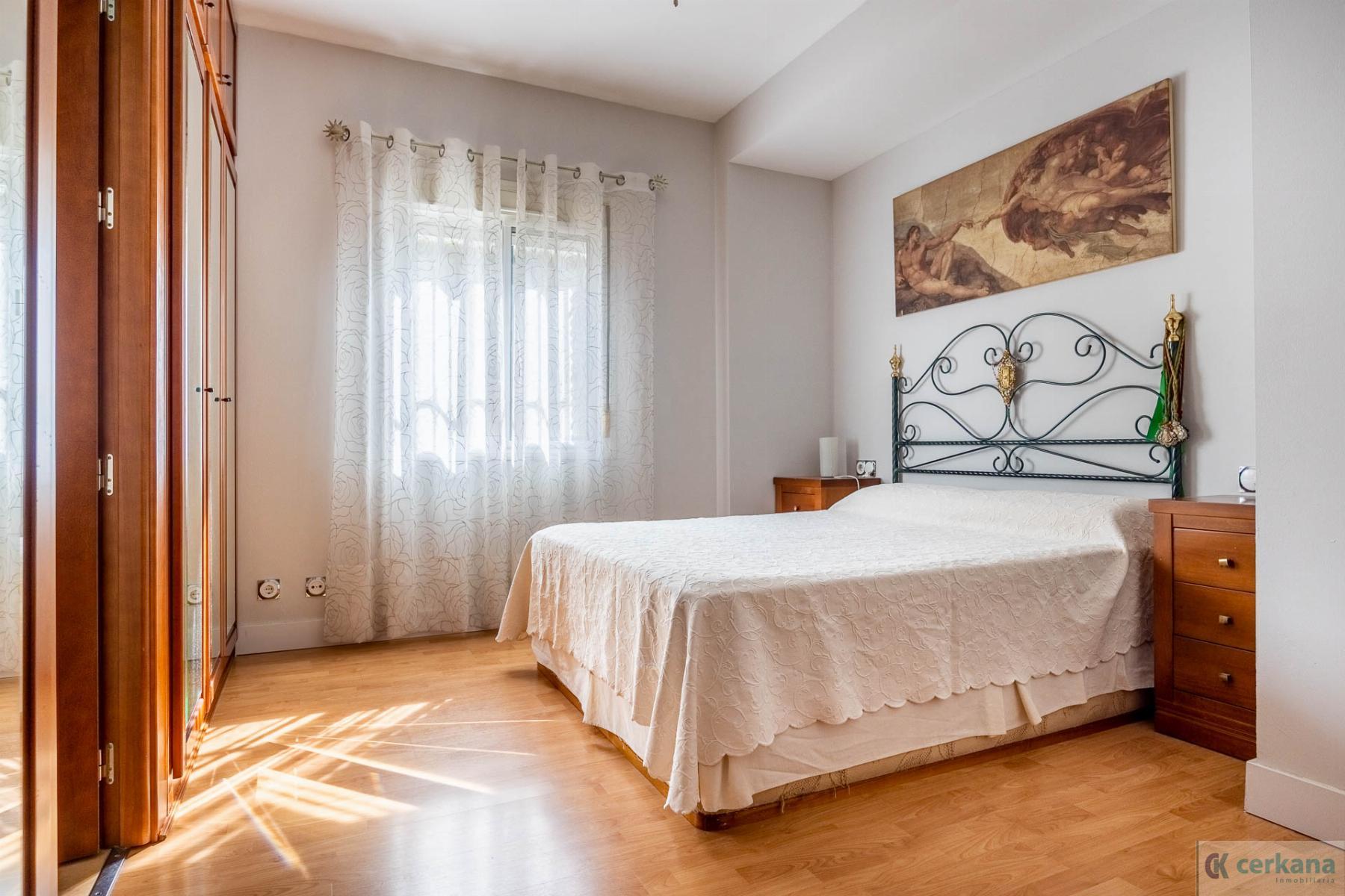 For sale of chalet in Valencina de la Concepción