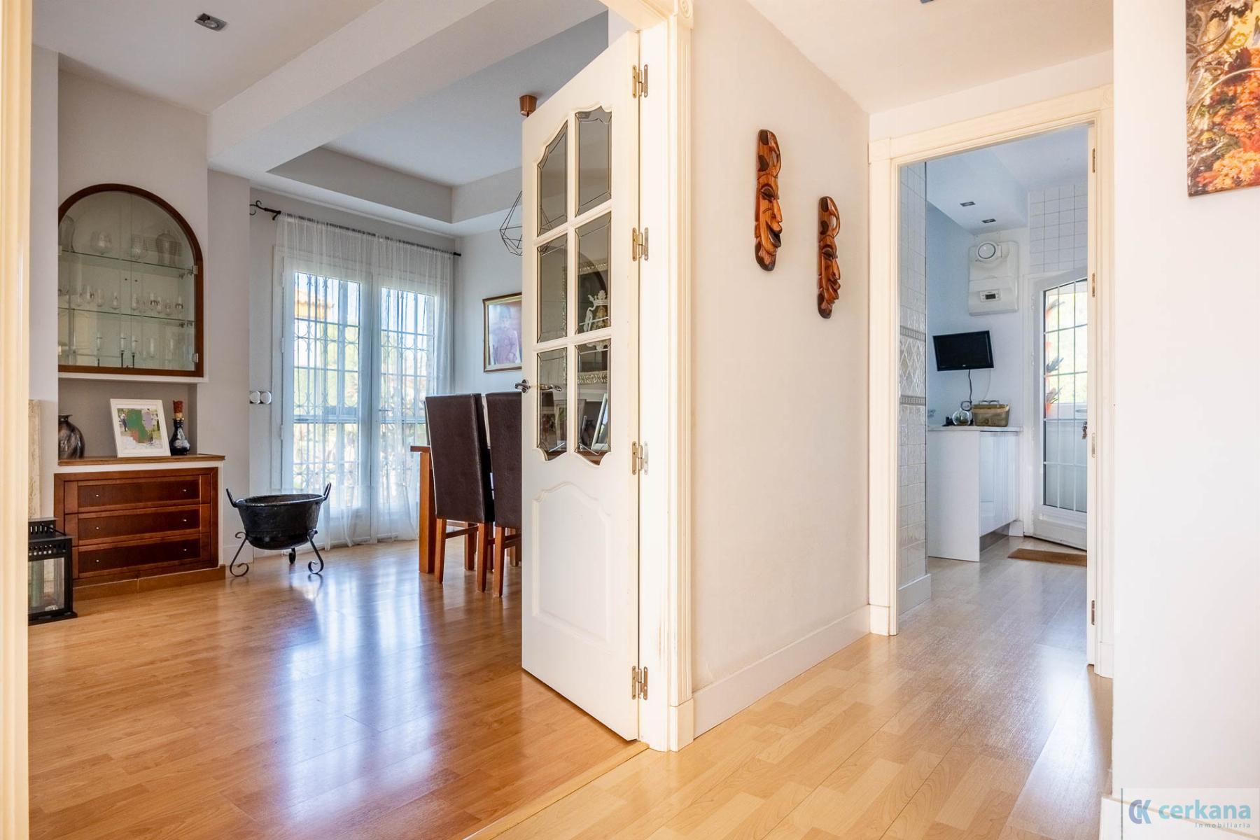 For sale of chalet in Valencina de la Concepción