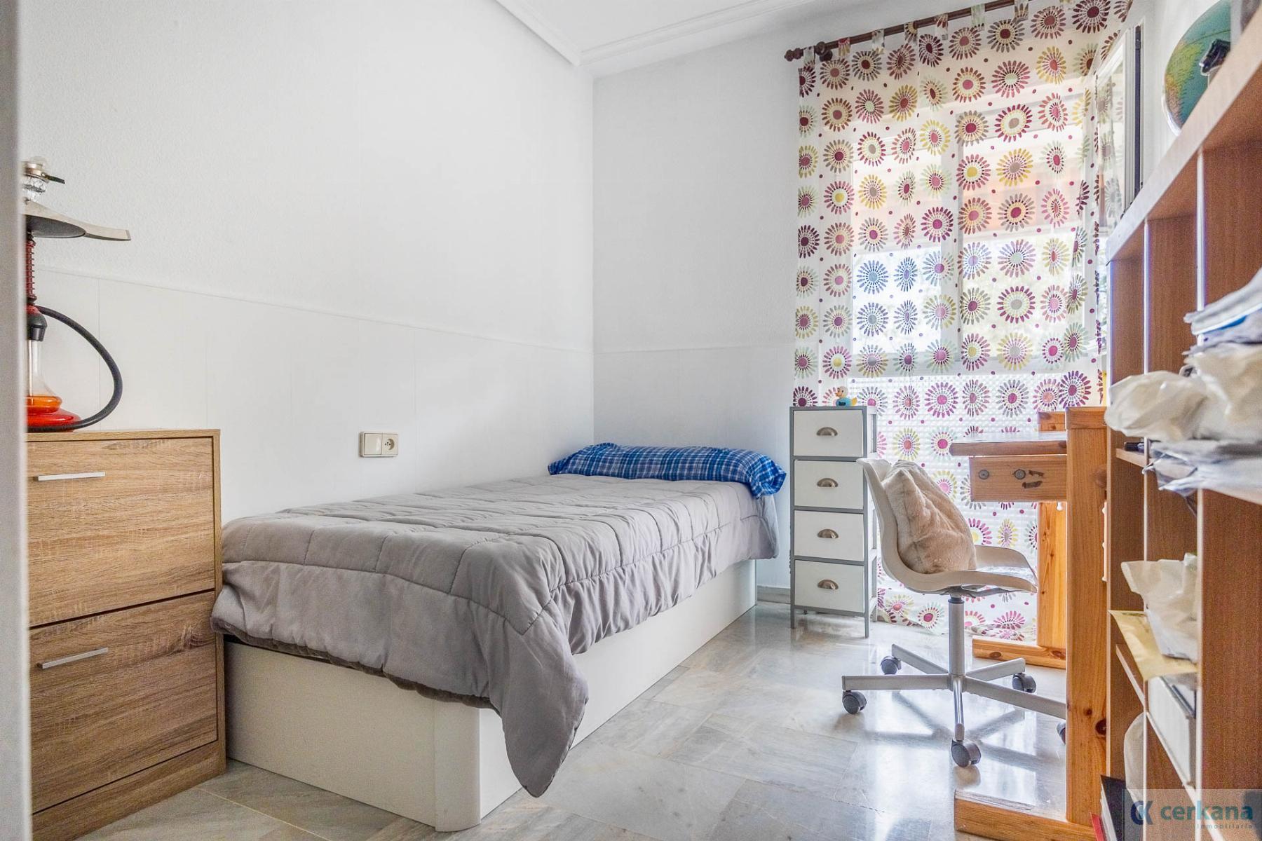 For sale of flat in Sevilla