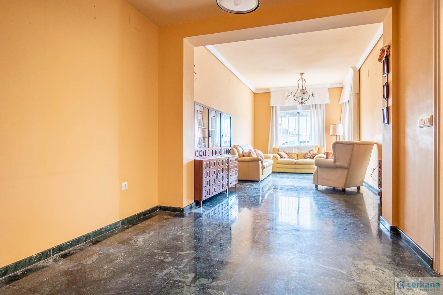 Venta de casa en Gines