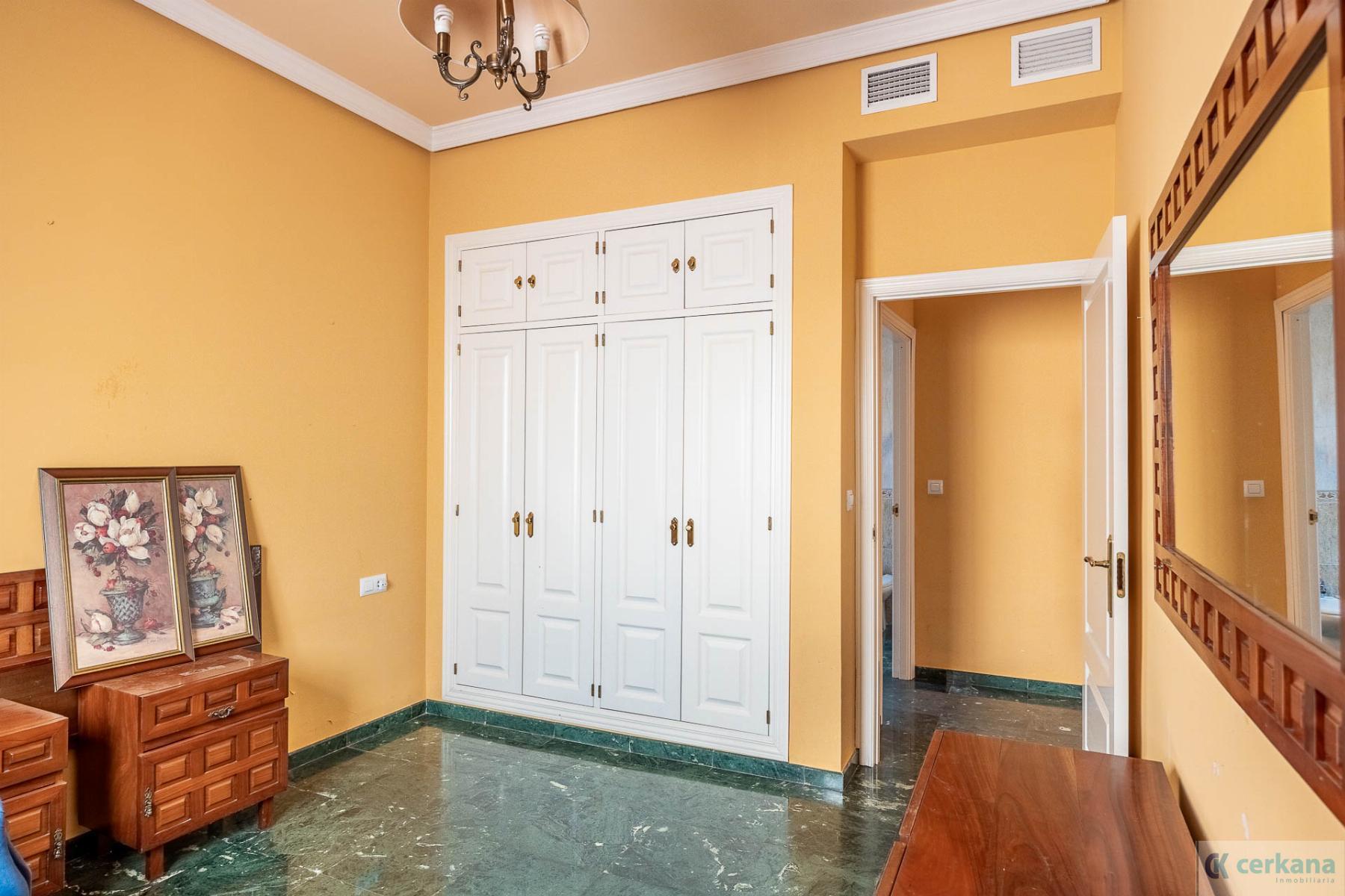 Venta de casa en Gines