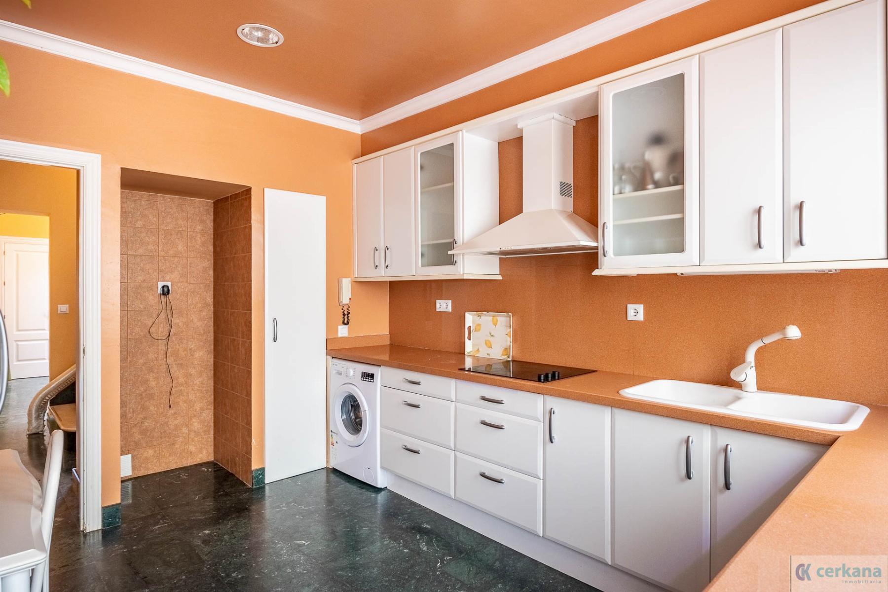 Venta de casa en Gines