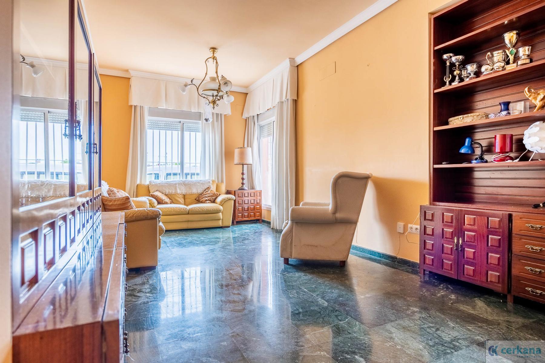 Venta de casa en Gines
