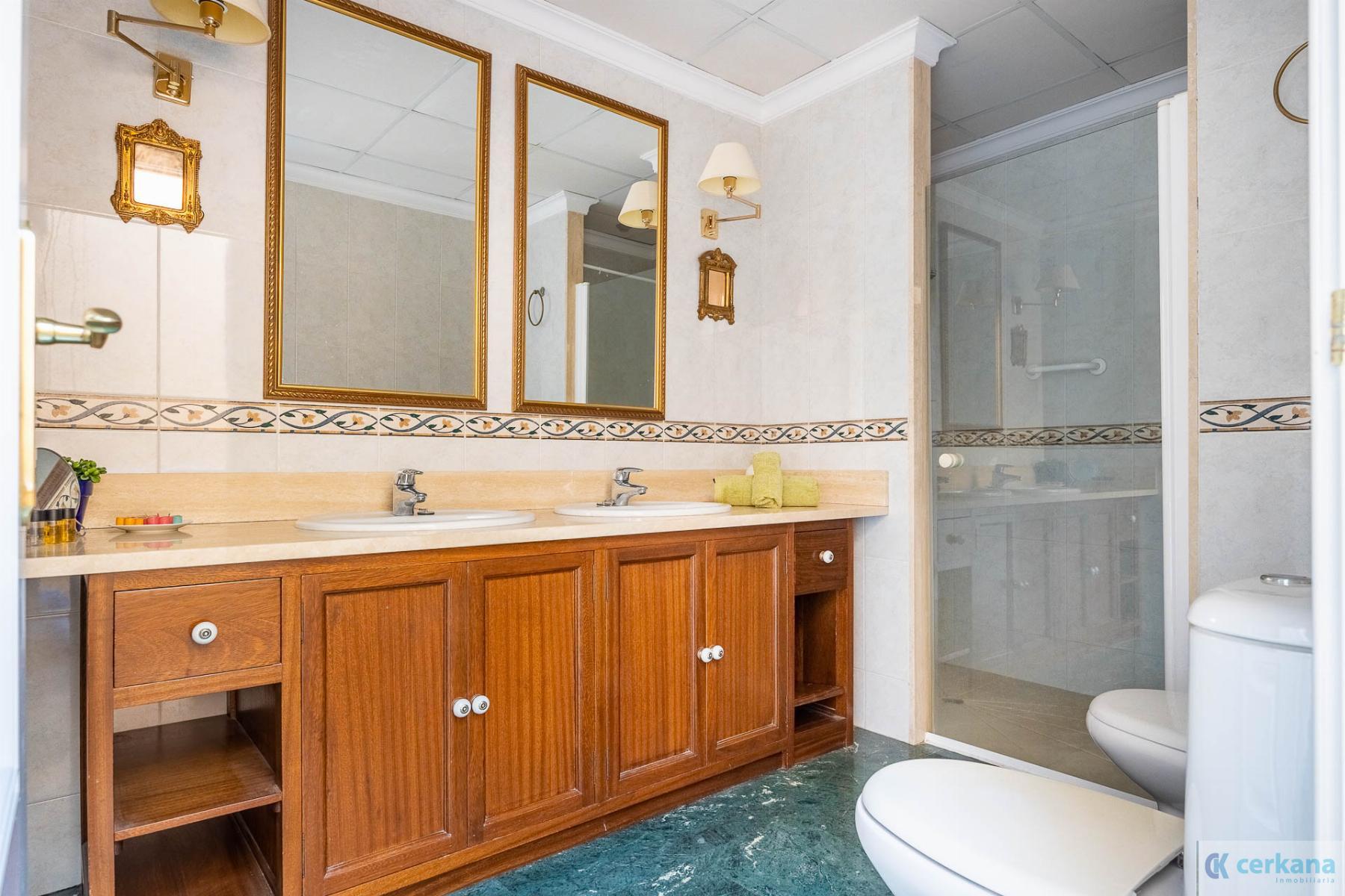 Venta de casa en Gines
