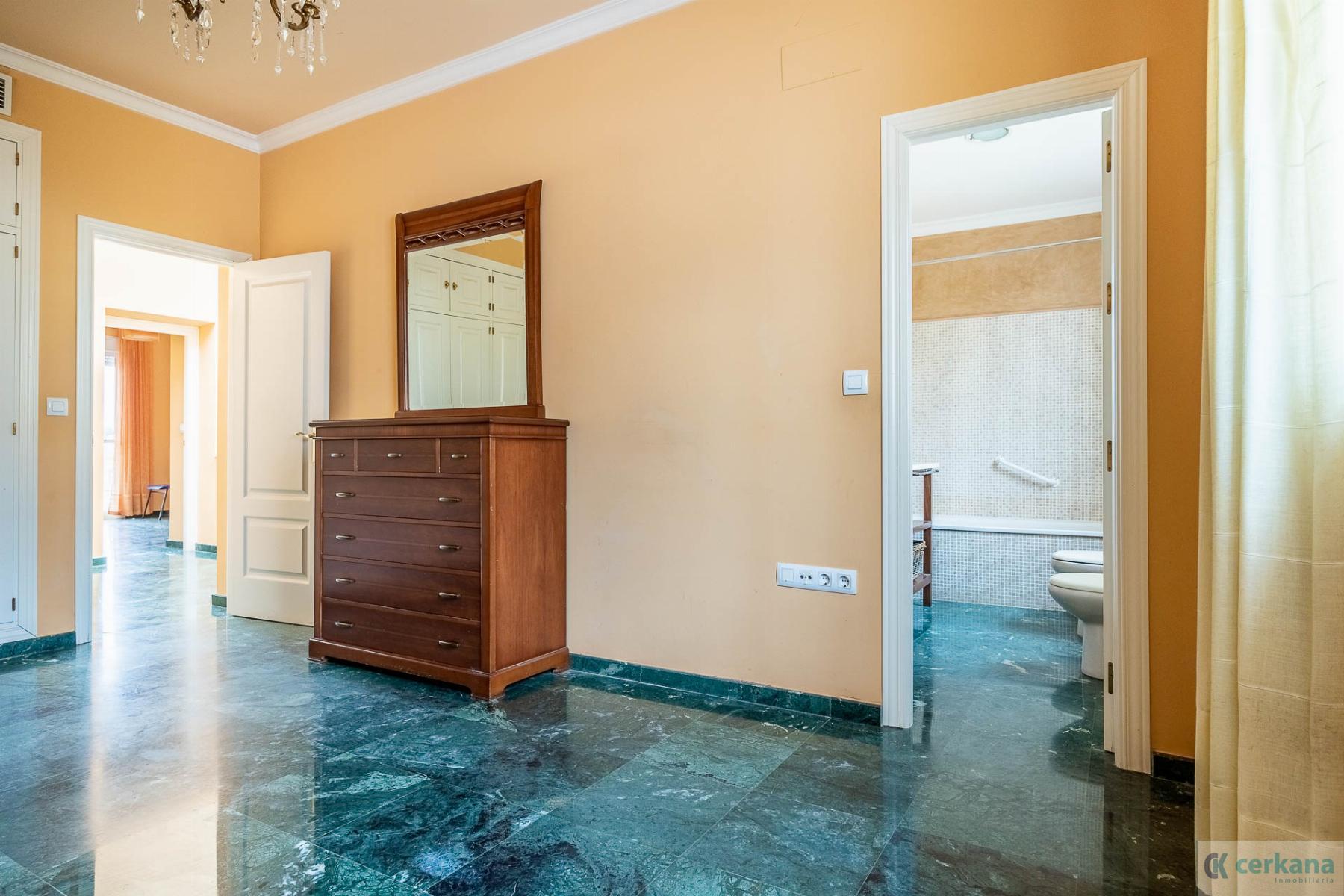 Venta de casa en Gines
