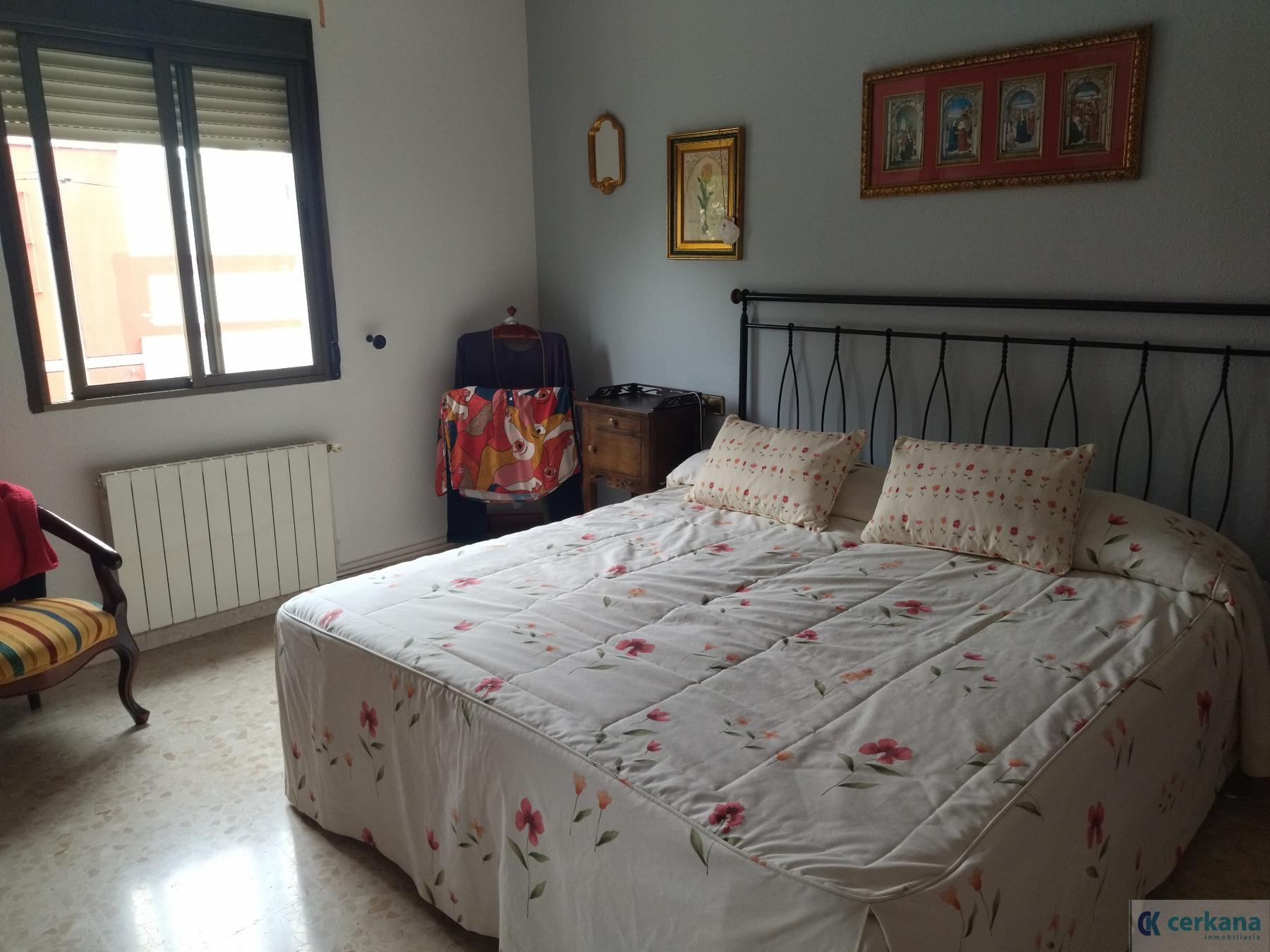 For rent of chalet in Gines