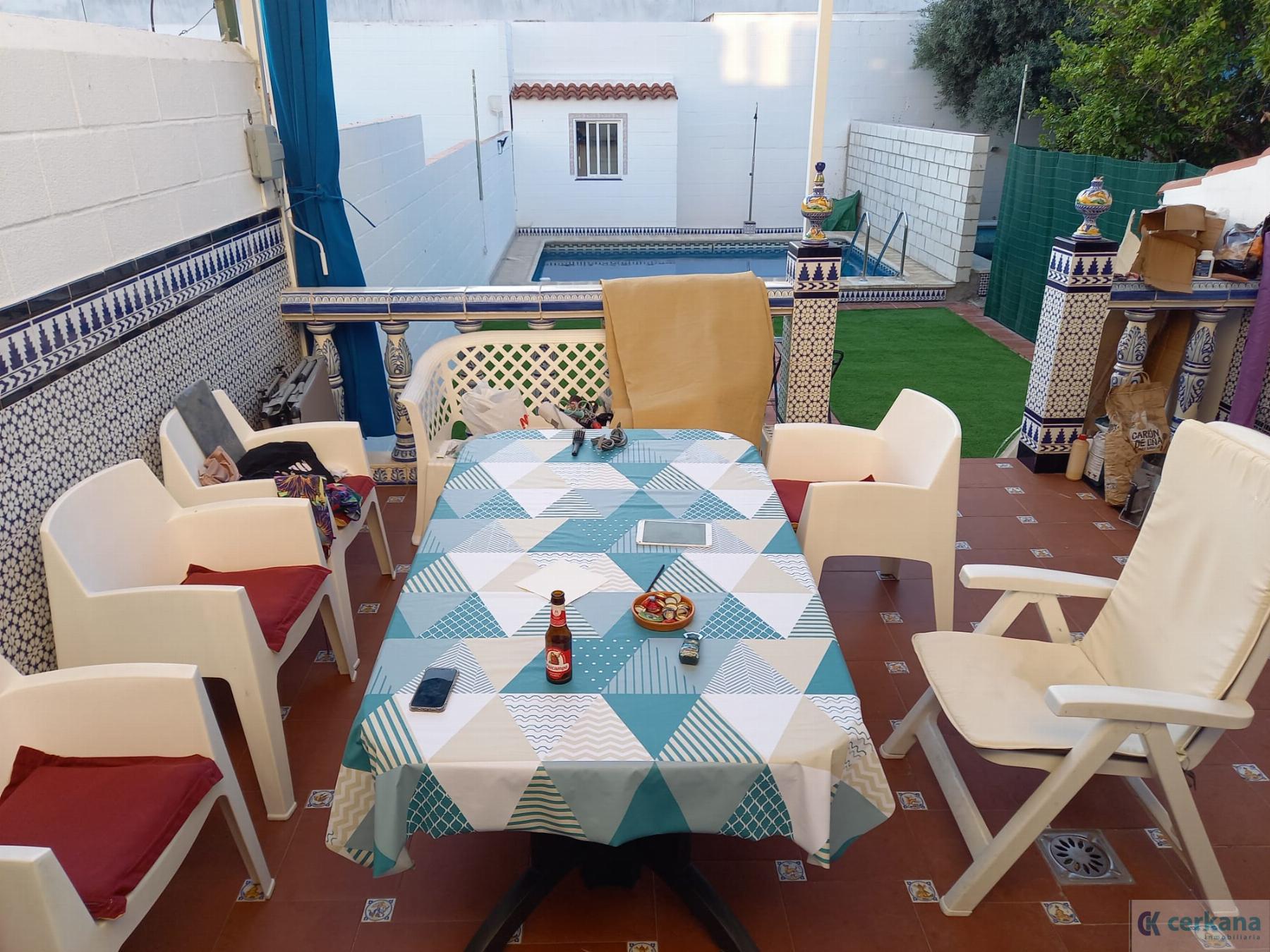 For rent of chalet in Gines