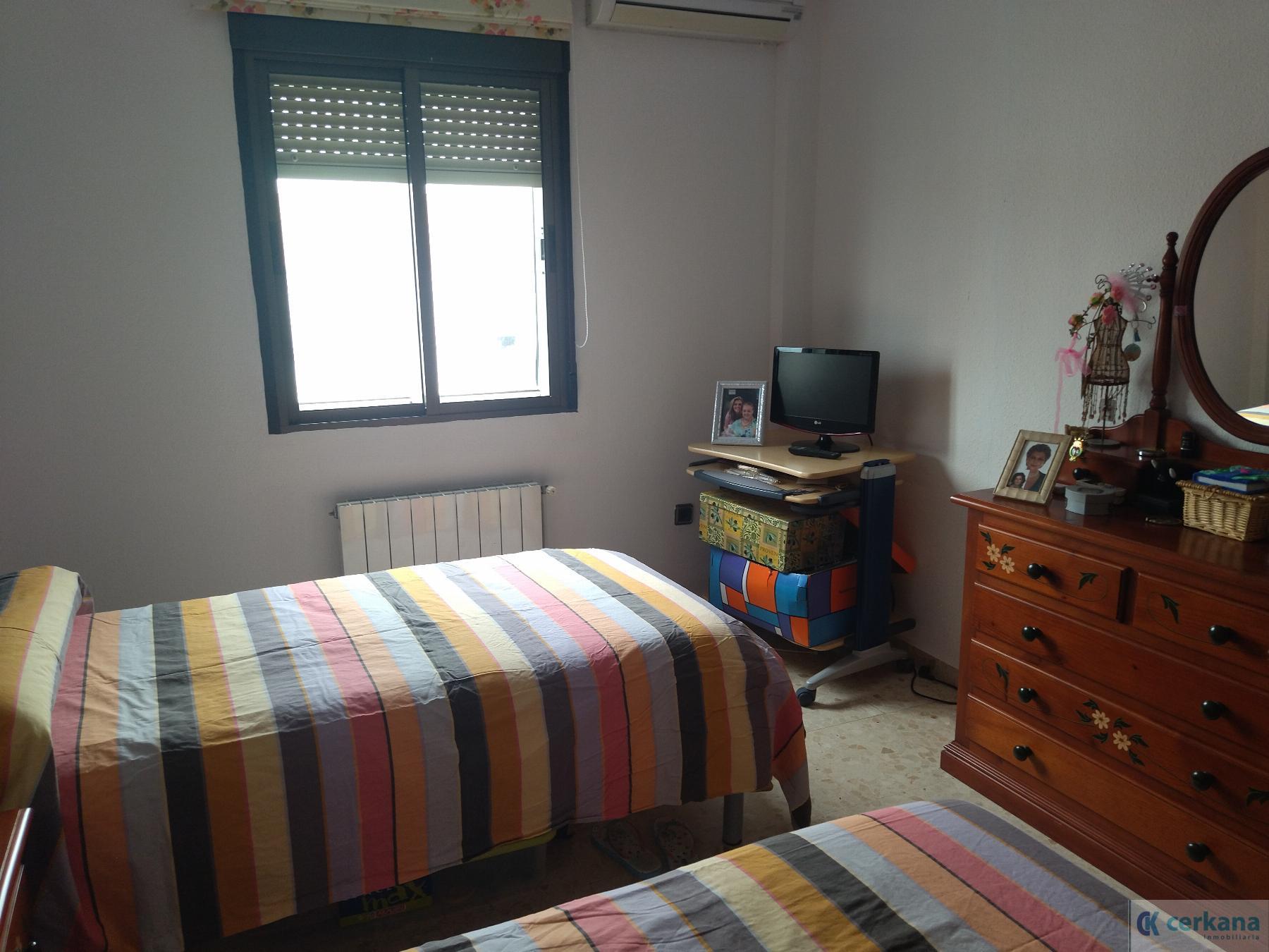 For rent of chalet in Gines