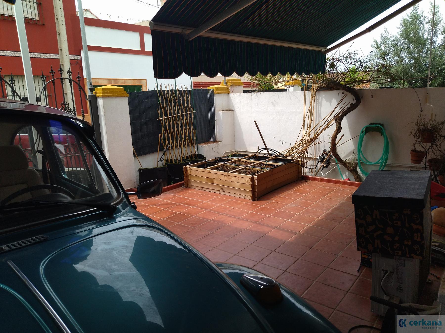 For rent of chalet in Gines
