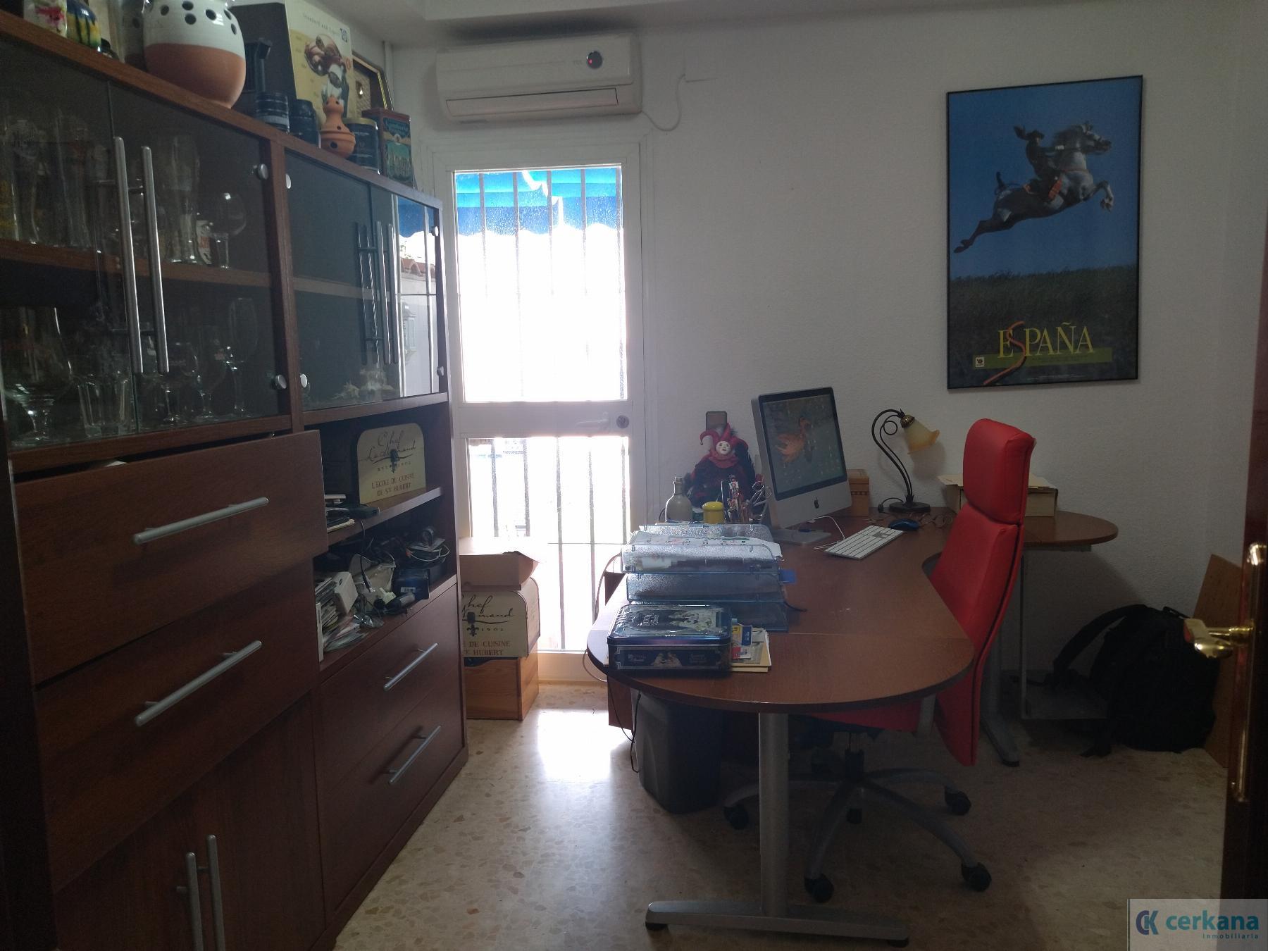 For rent of chalet in Gines