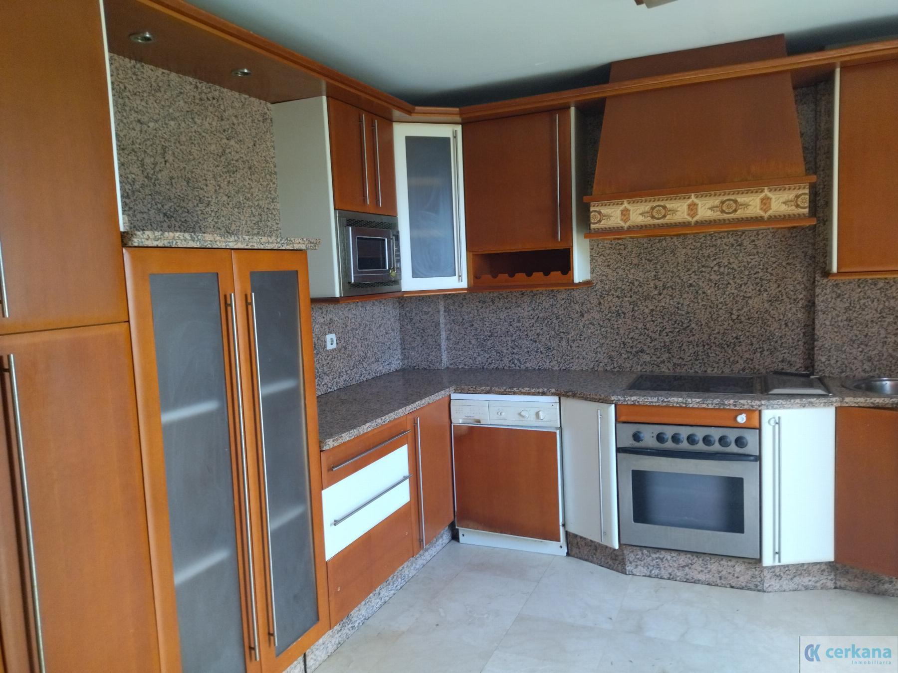 For sale of chalet in Gines