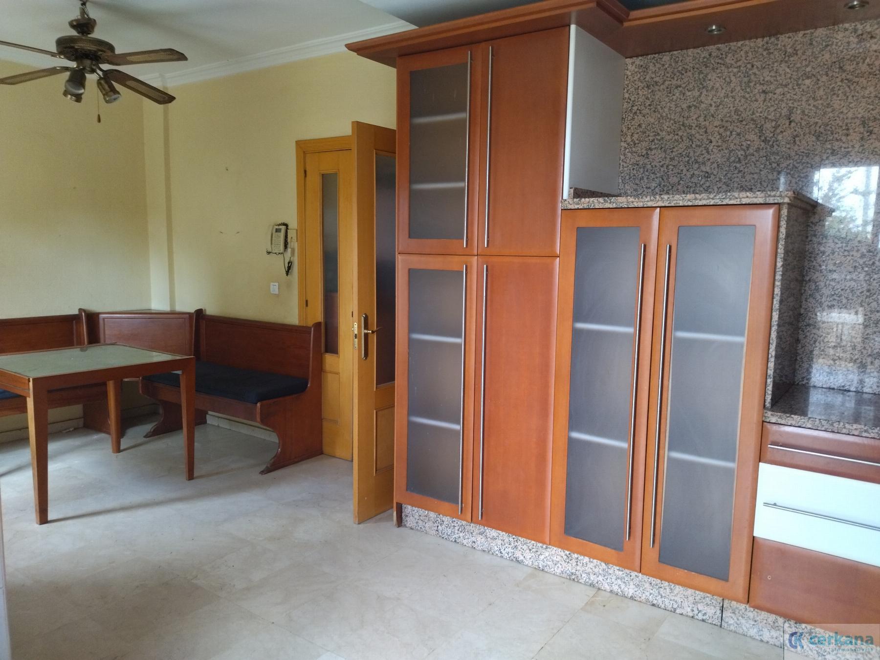 For sale of chalet in Gines