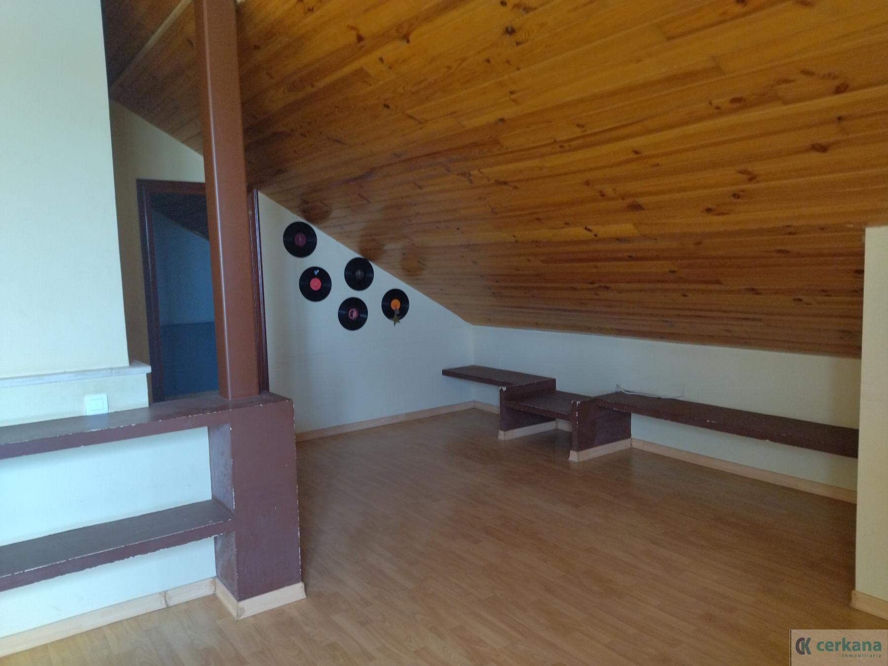 For sale of chalet in Gines
