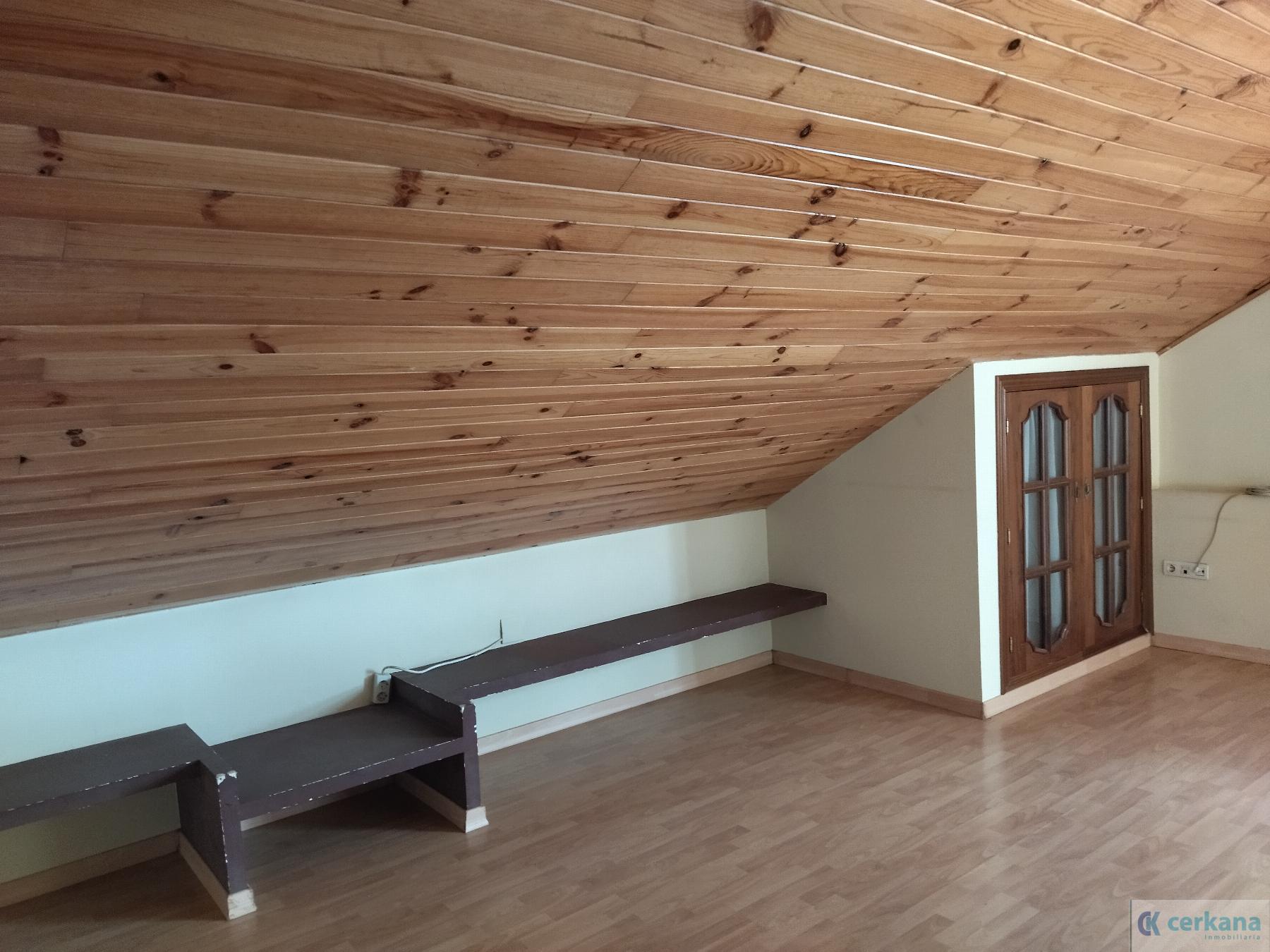 For sale of chalet in Gines