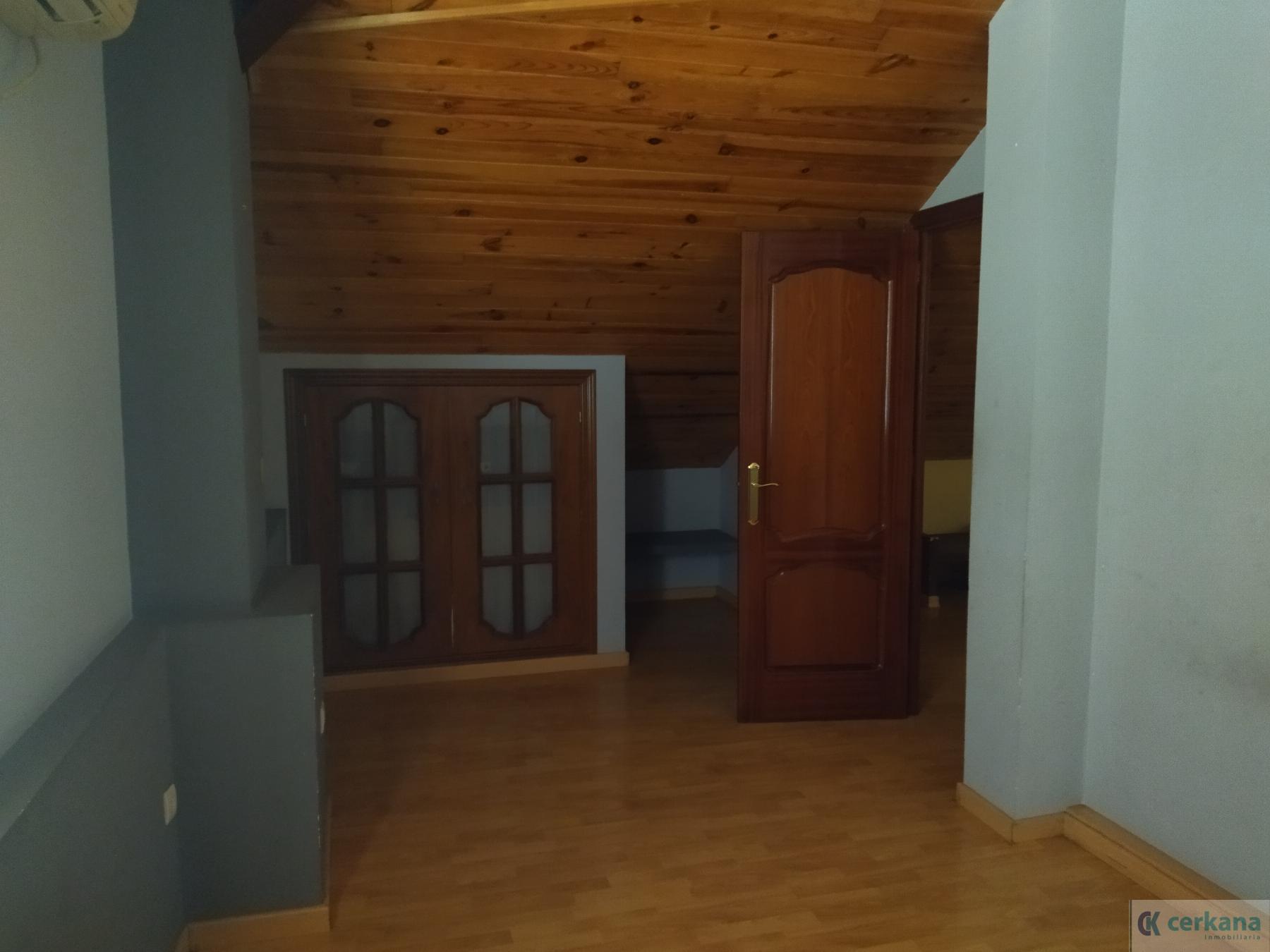 For sale of chalet in Gines