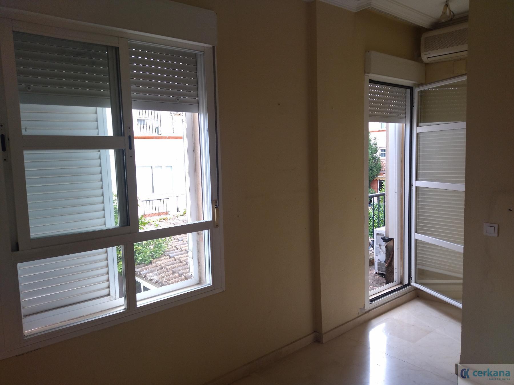 For sale of chalet in Gines