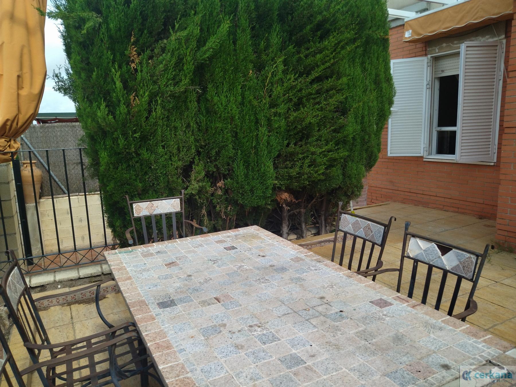 For sale of chalet in Gines