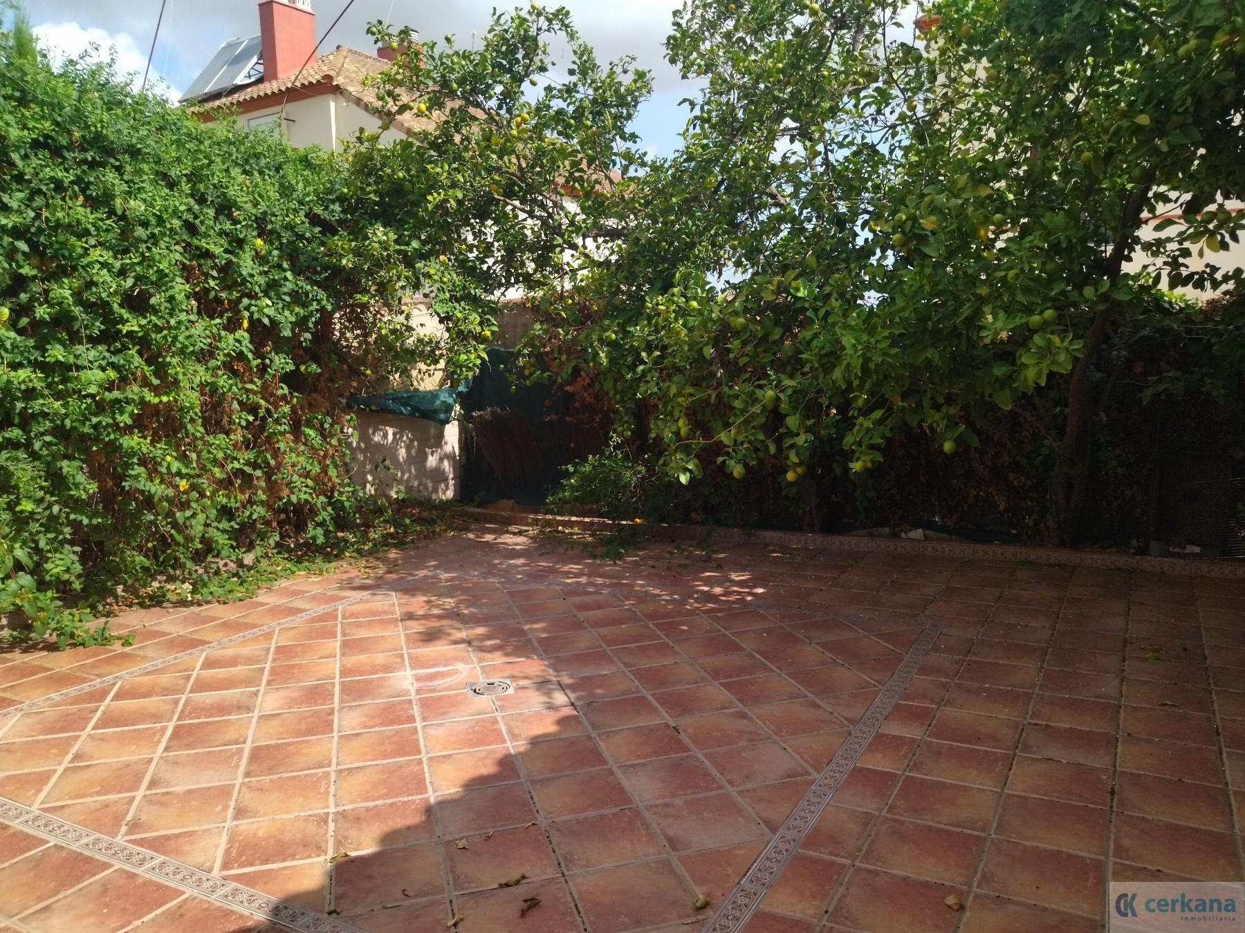 For sale of chalet in Gines