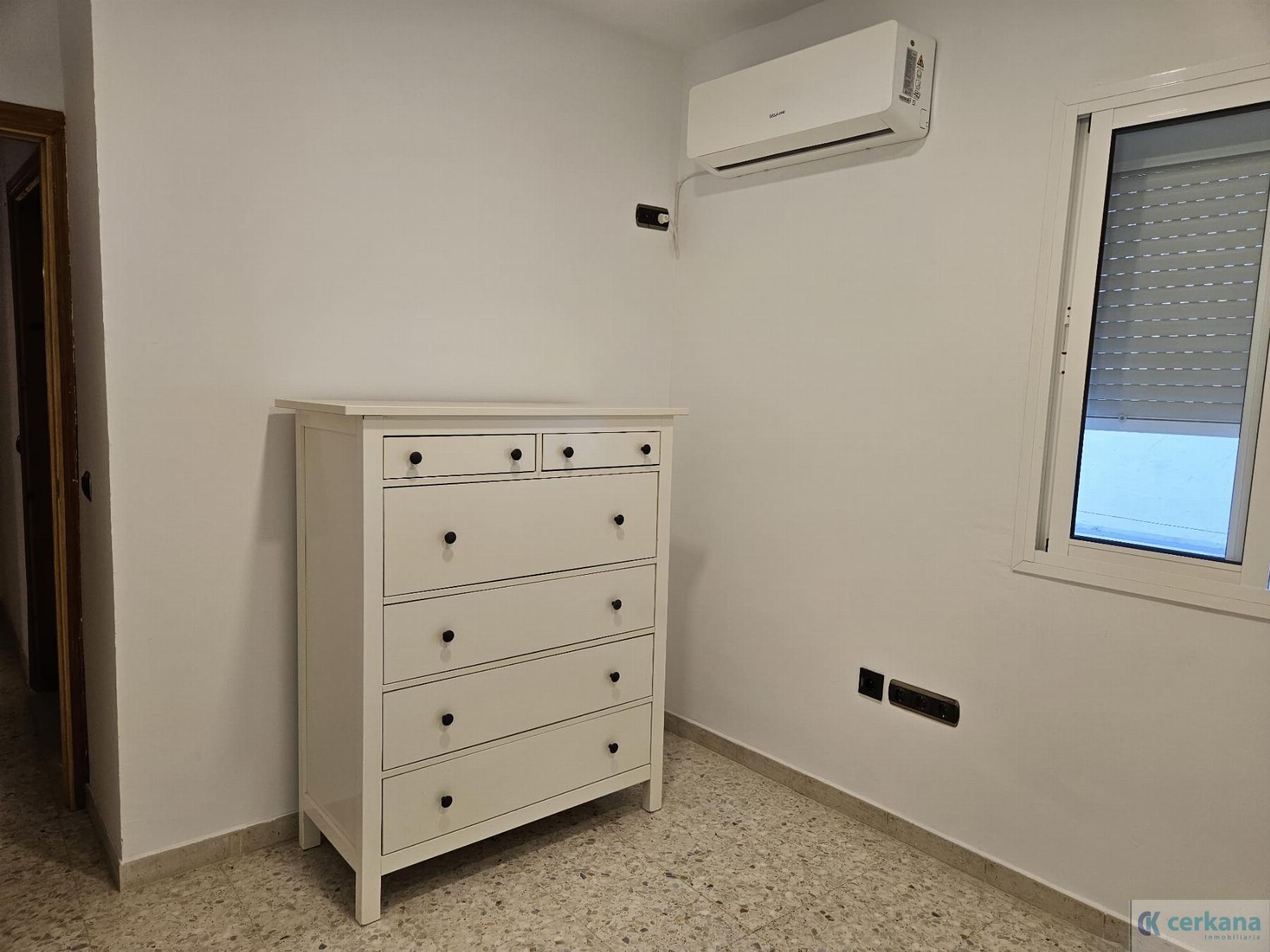 For rent of flat in Sevilla