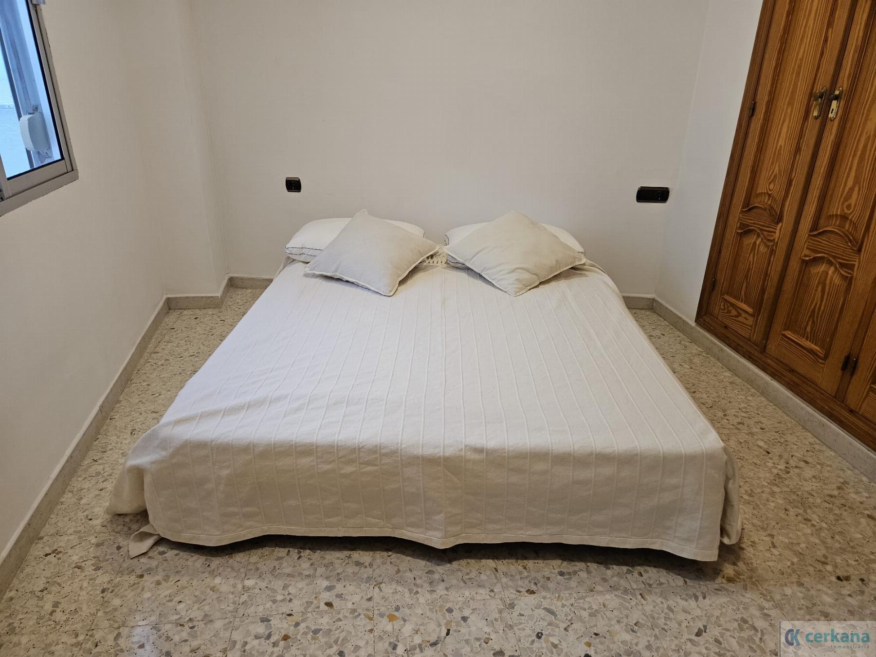 For rent of flat in Sevilla