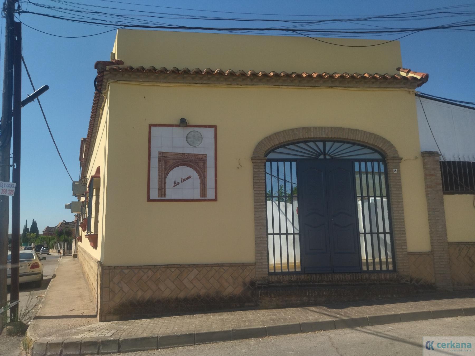 For rent of commercial in Umbrete