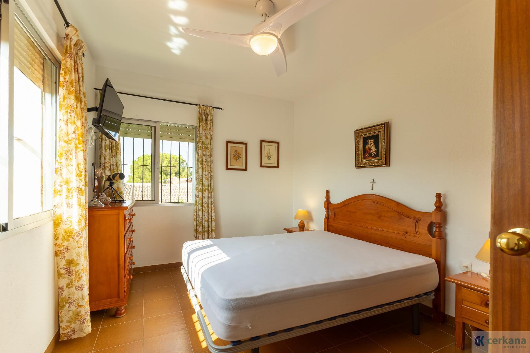 For sale of chalet in Espartinas