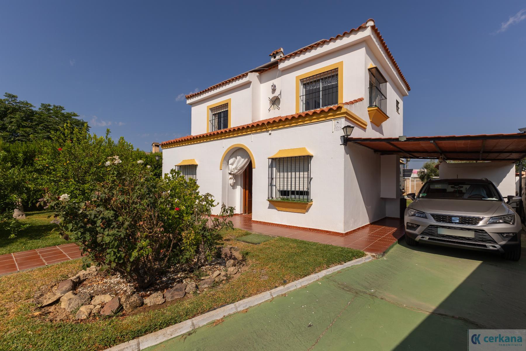 For sale of chalet in Espartinas