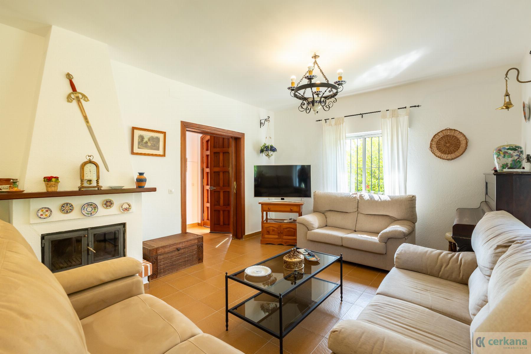 For sale of chalet in Espartinas