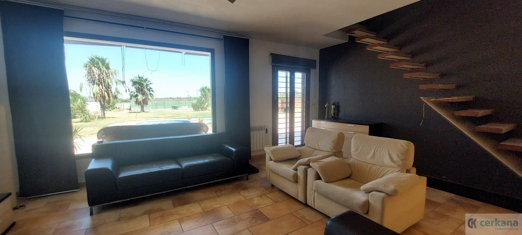 For sale of chalet in Dos Hermanas