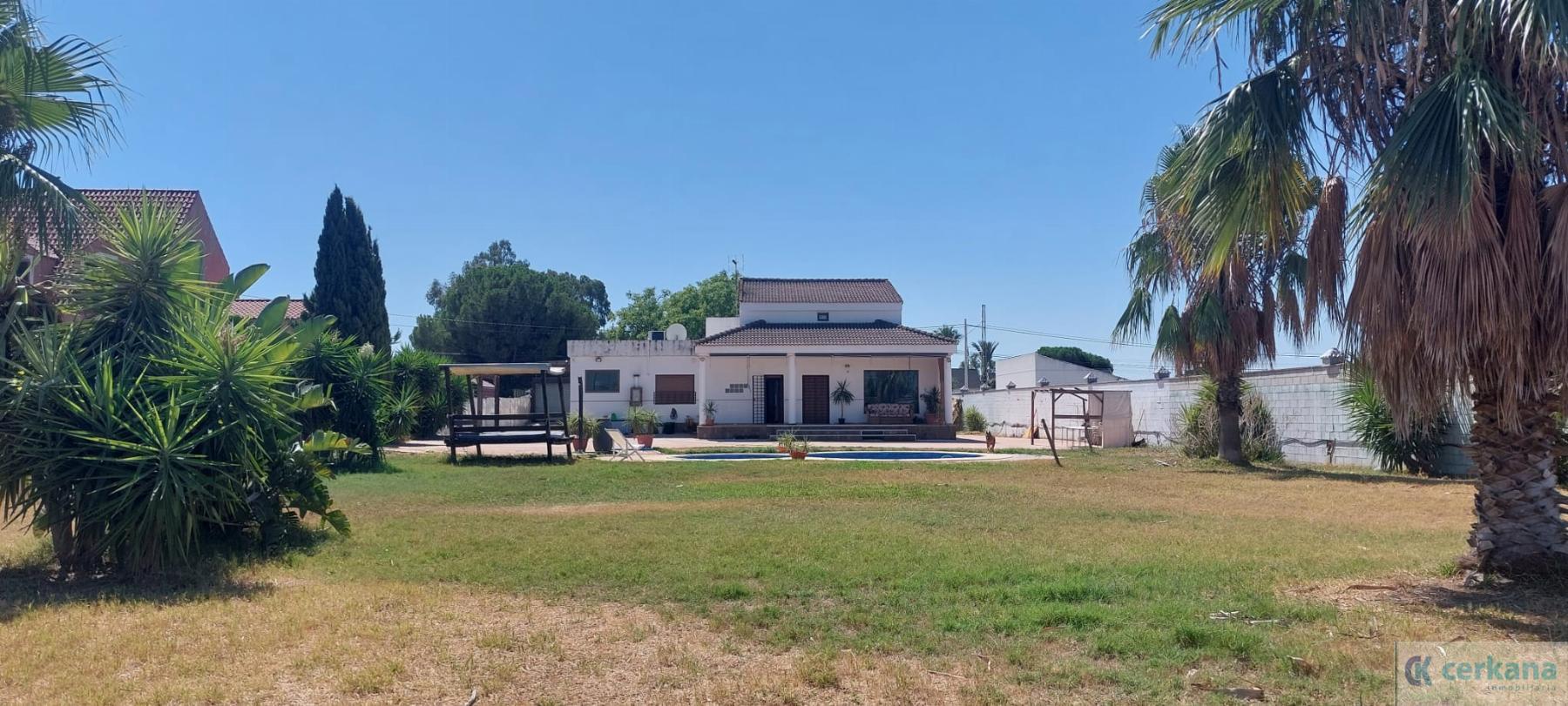 For sale of chalet in Dos Hermanas
