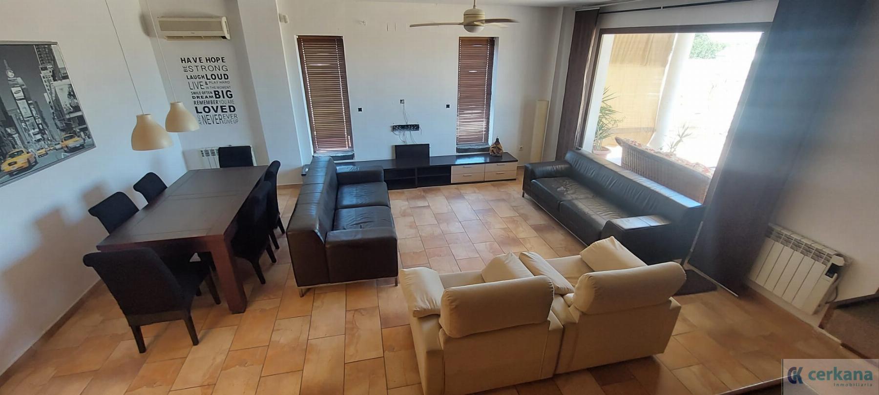 For sale of chalet in Dos Hermanas
