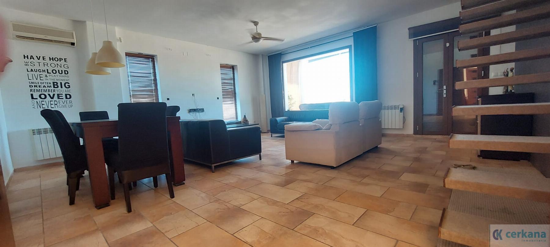 For sale of chalet in Dos Hermanas