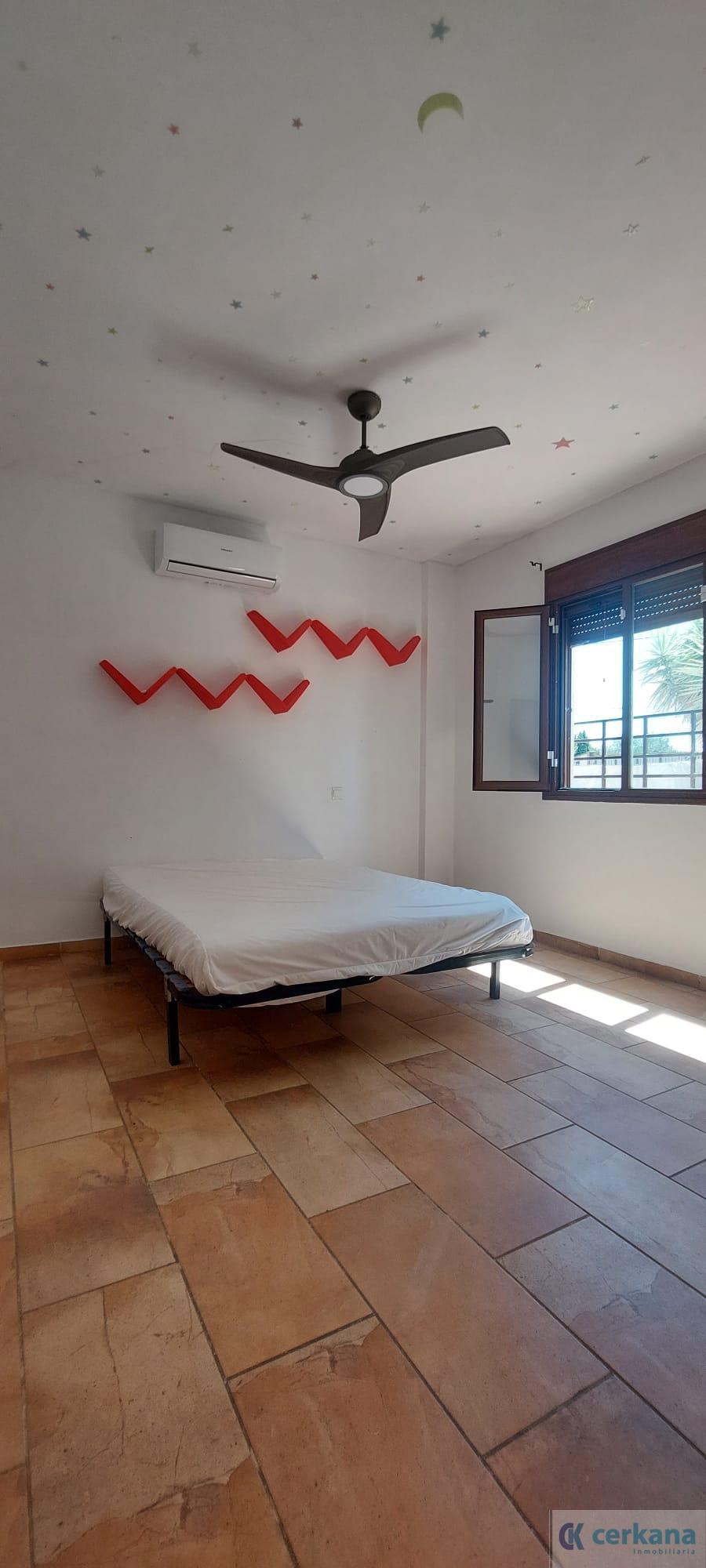 For sale of chalet in Dos Hermanas
