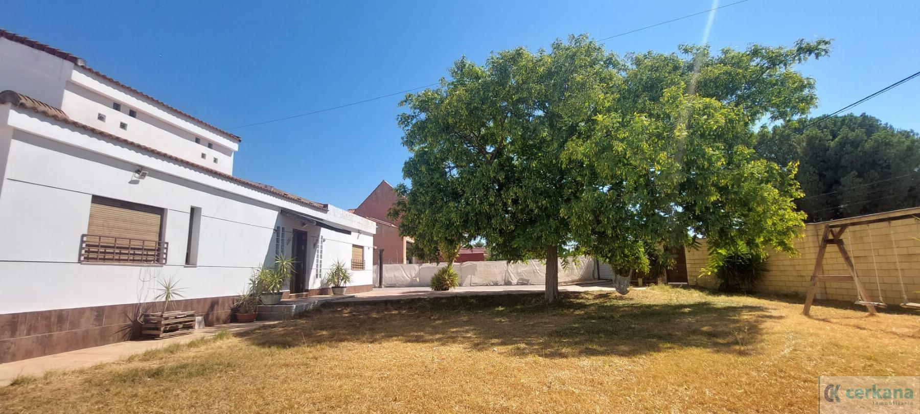 For sale of chalet in Dos Hermanas