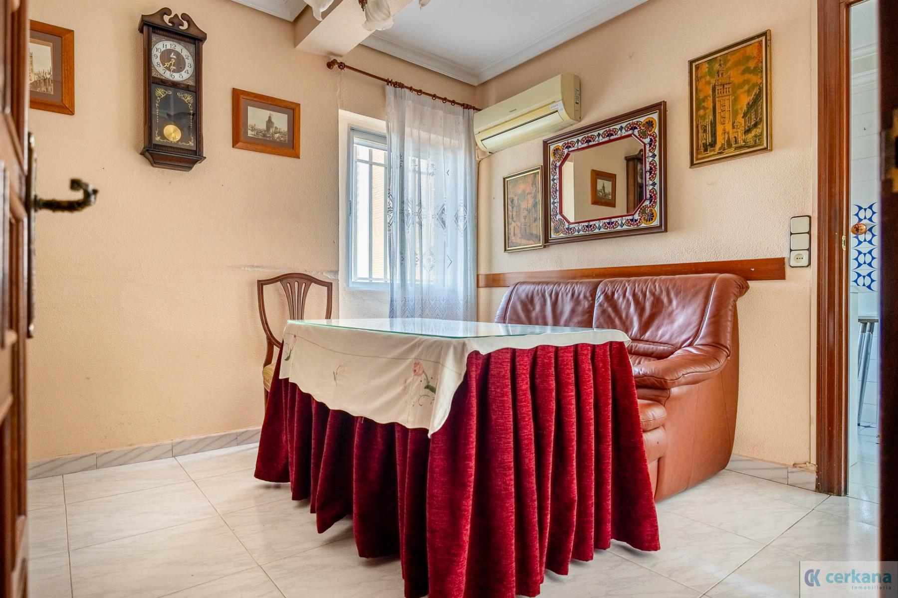 For sale of flat in Sevilla