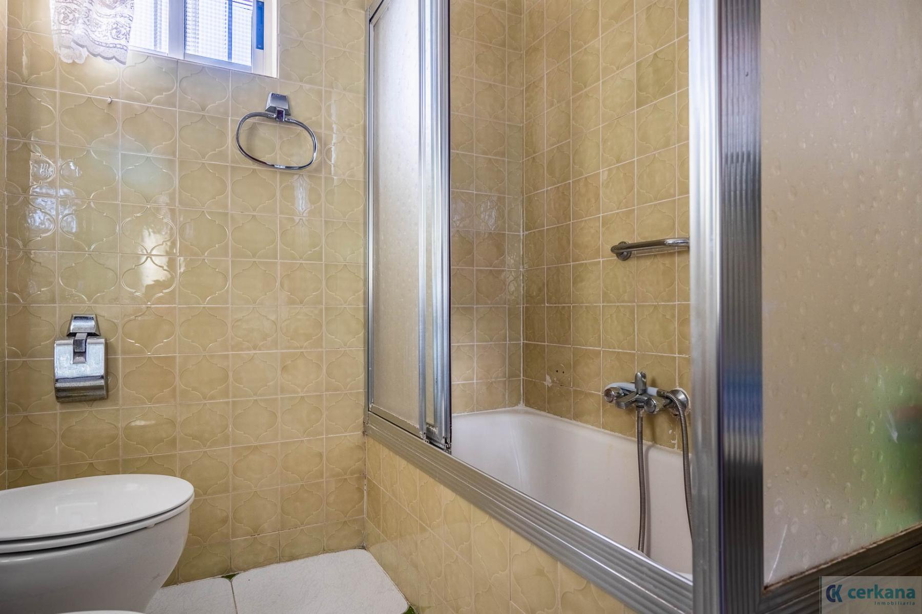 For sale of flat in Sevilla