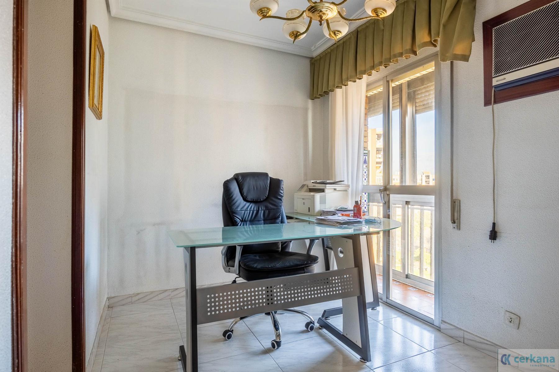 For sale of flat in Sevilla