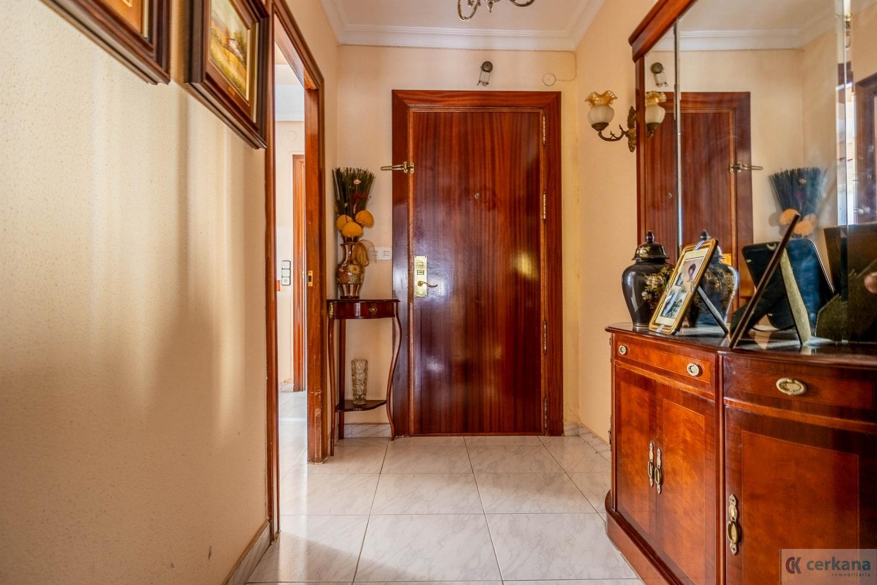 For sale of flat in Sevilla