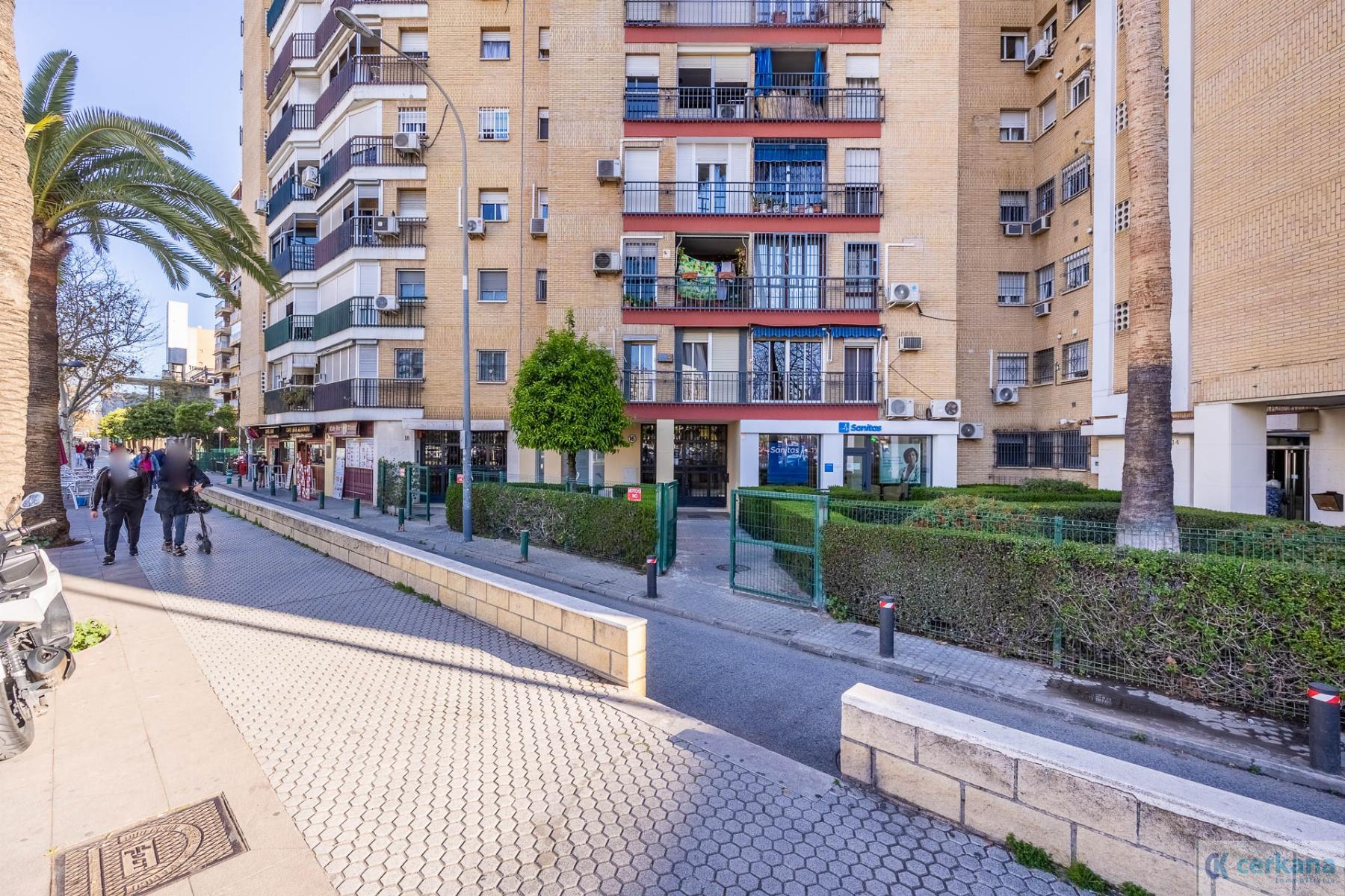 For sale of flat in Sevilla