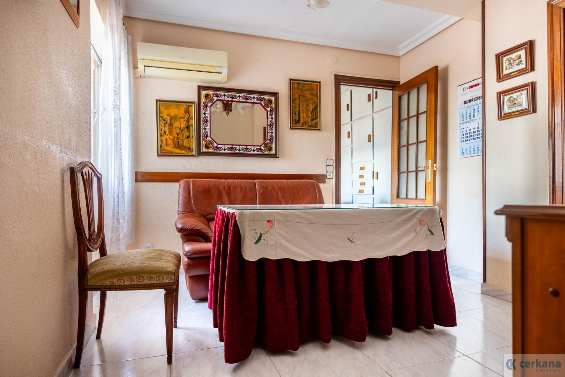 For sale of flat in Sevilla
