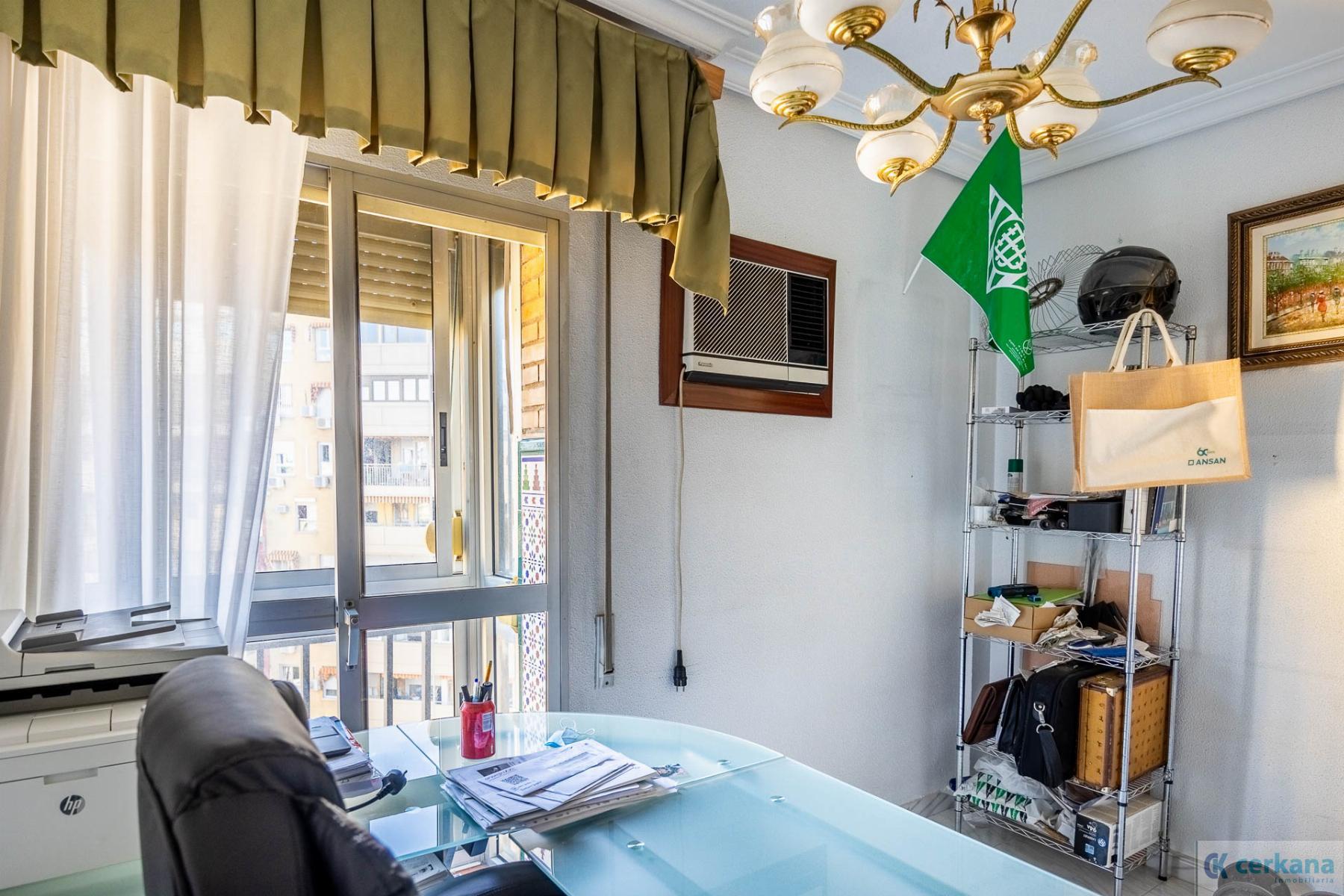 For sale of flat in Sevilla