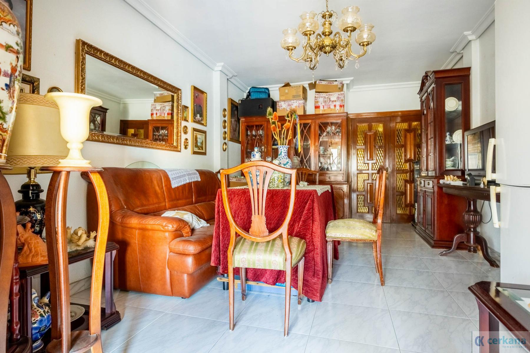 For sale of flat in Sevilla