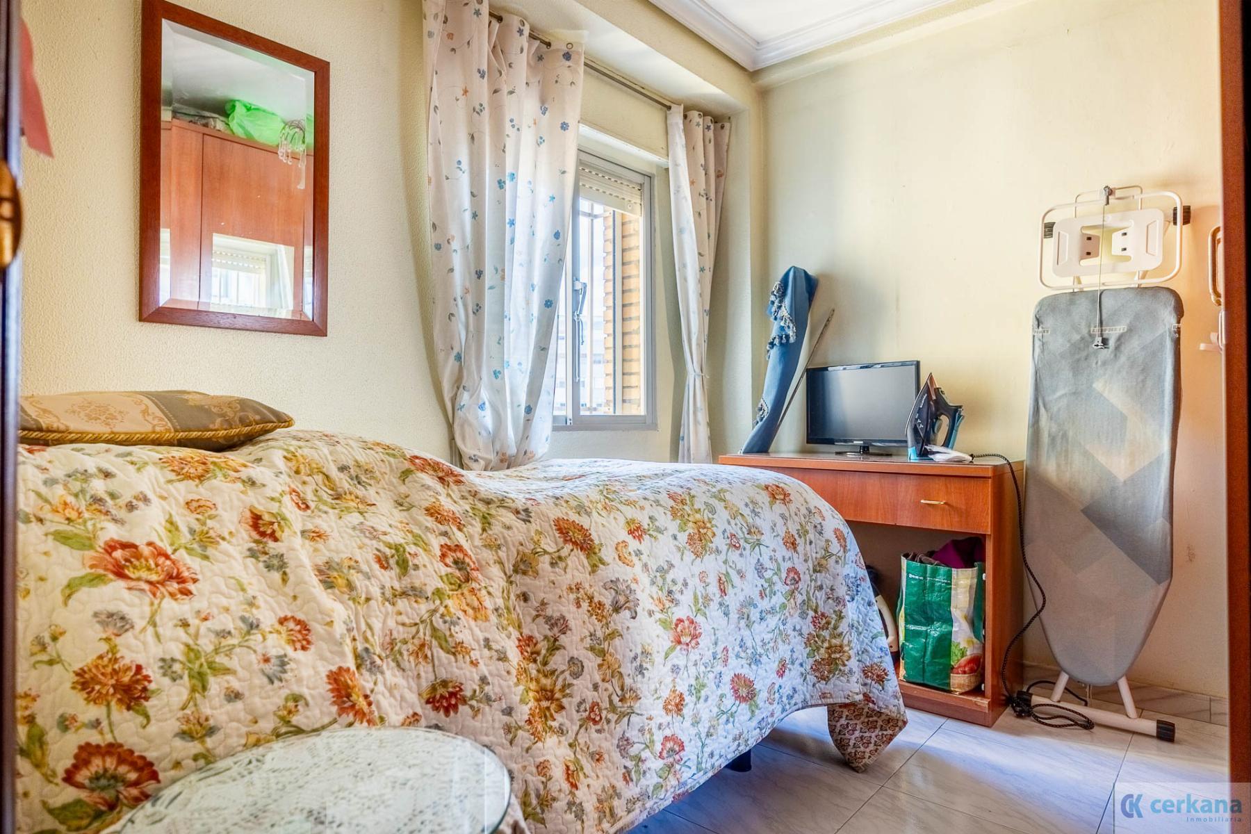 For sale of flat in Sevilla