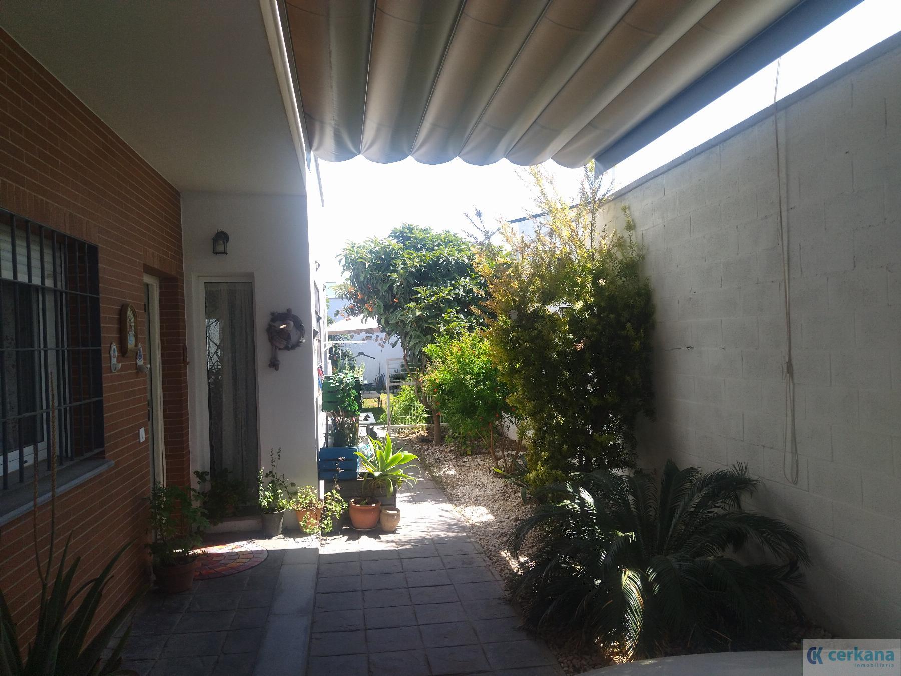 For sale of chalet in Bollullos de la Mitación