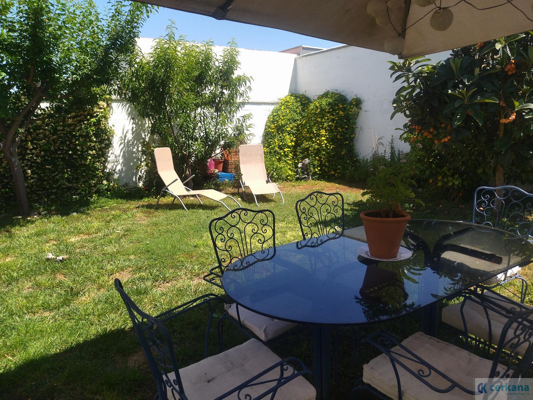 For sale of chalet in Bollullos de la Mitación