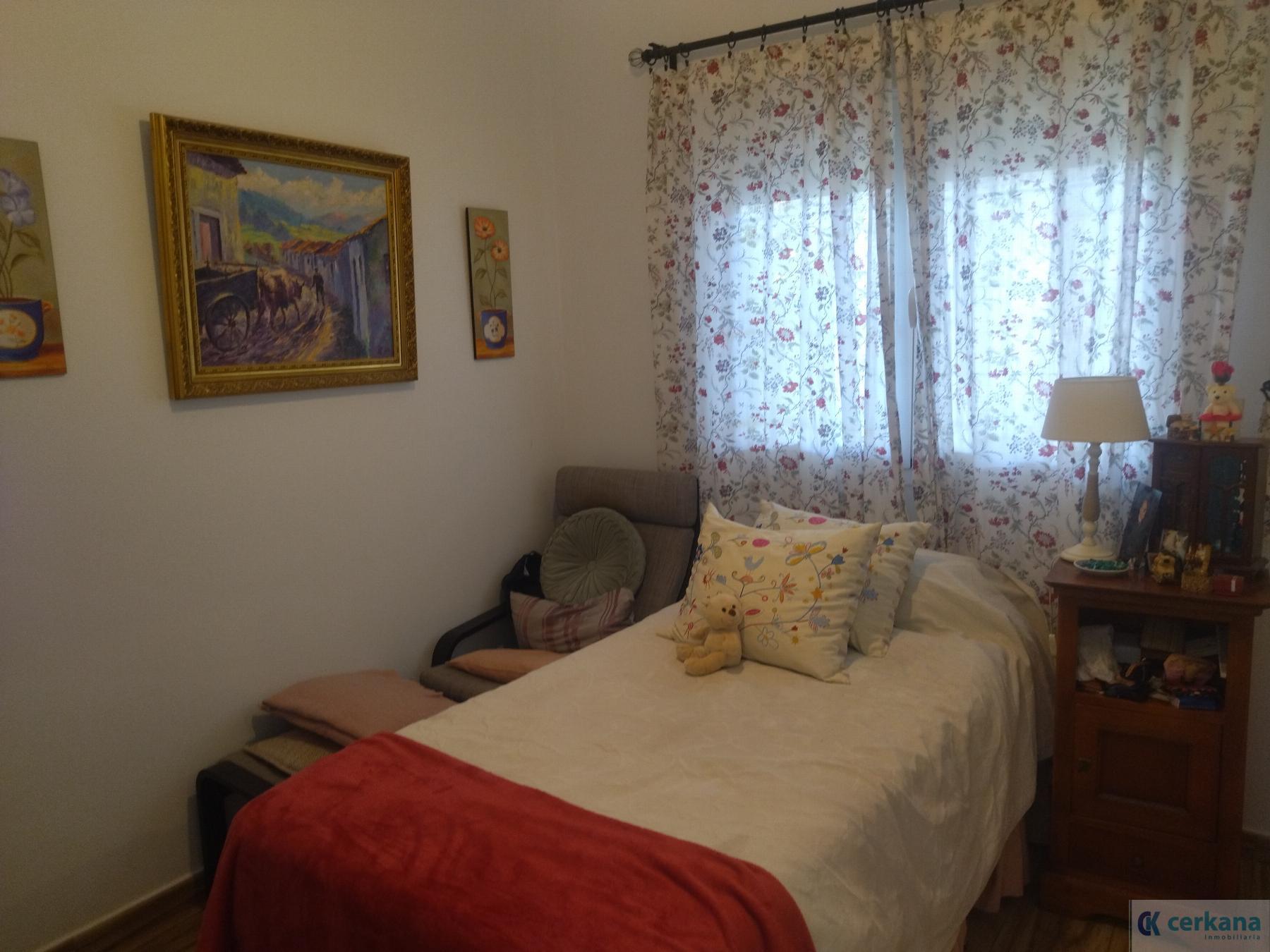 For sale of chalet in Bollullos de la Mitación