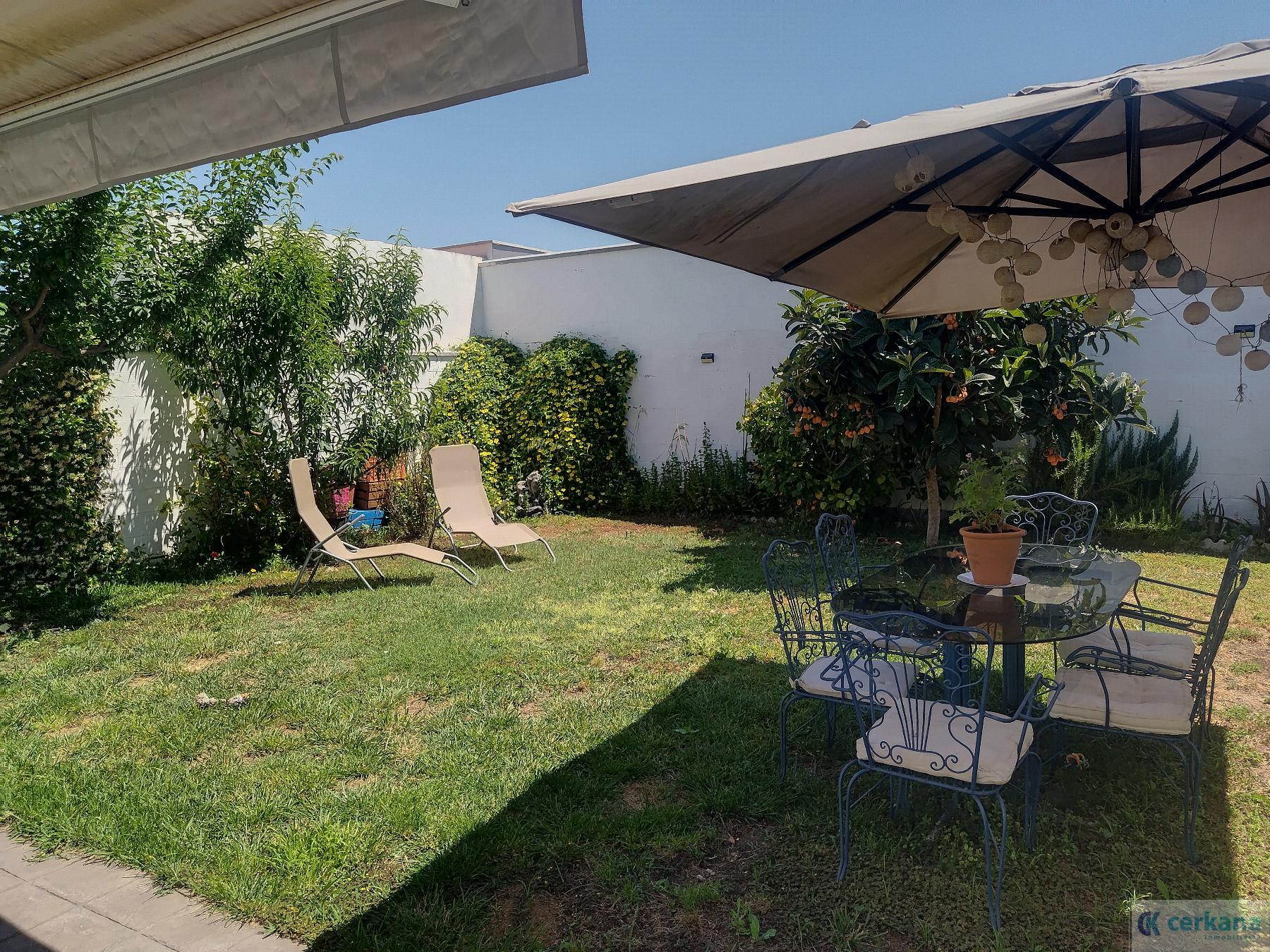 For sale of chalet in Bollullos de la Mitación